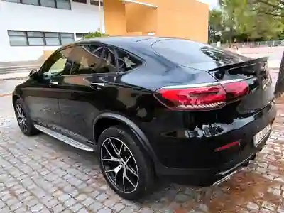 Mercedes-Benz GLC 300 2022 — foto 2 de 12