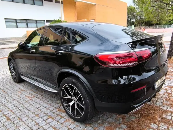 Mercedes-Benz GLC 300 2022 — foto 2 de 12