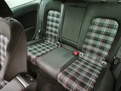 Volkswagen Golf 2014 - 19900 EUR, 160000 km - AUTO.MOTO.pt - 160000km - foto 20 de 34