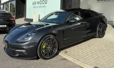 Porsche Panamera 2018 - 74500 EUR, 50941 km - AUTO.MOTO.pt - 50941km - foto 2 de 41