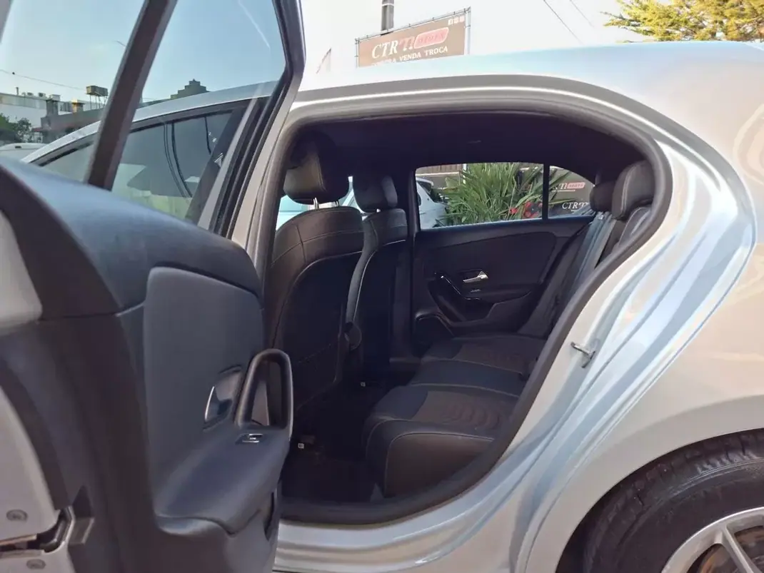 Mercedes-Benz A 200 2018 - 22500 EUR, 77000 km - AUTO.MOTO.pt - 77000km - foto 21 de 37