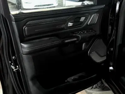 Dodge RAM 2020 - 109900 EUR, 41242 km - AUTO.MOTO.pt - 41242km - foto 11 de 38