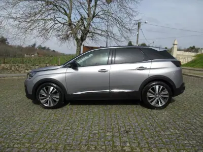 Peugeot 3008 2017 - 17990 EUR, 168000 km - AUTO.MOTO.pt - 168000km - foto 4 de 37
