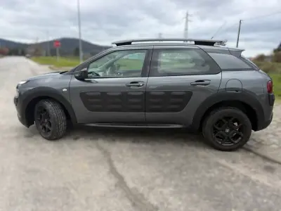 Citroën C4 Cactus 2014 - 11900 EUR, 162500 km - AUTO.MOTO.pt - 162500km - foto 2 de 16
