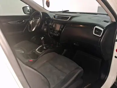 Nissan X-Trail 2016 - 15000 EUR, 150000 km - AUTO.MOTO.pt - 150000km - foto 27 de 28