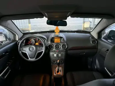 Opel Antara 2007 - 9700 EUR, 172390 km - AUTO.MOTO.pt - 172390km - foto 10 de 18