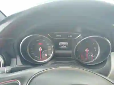 Mercedes-Benz CLA 180 2017 - 15000 EUR, 165000 km - AUTO.MOTO.pt - 165000km - foto 5 de 8