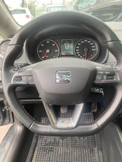 SEAT Ibiza 2016 - 13900 EUR, 118800 km - AUTO.MOTO.pt - 118800km - foto 10 de 24