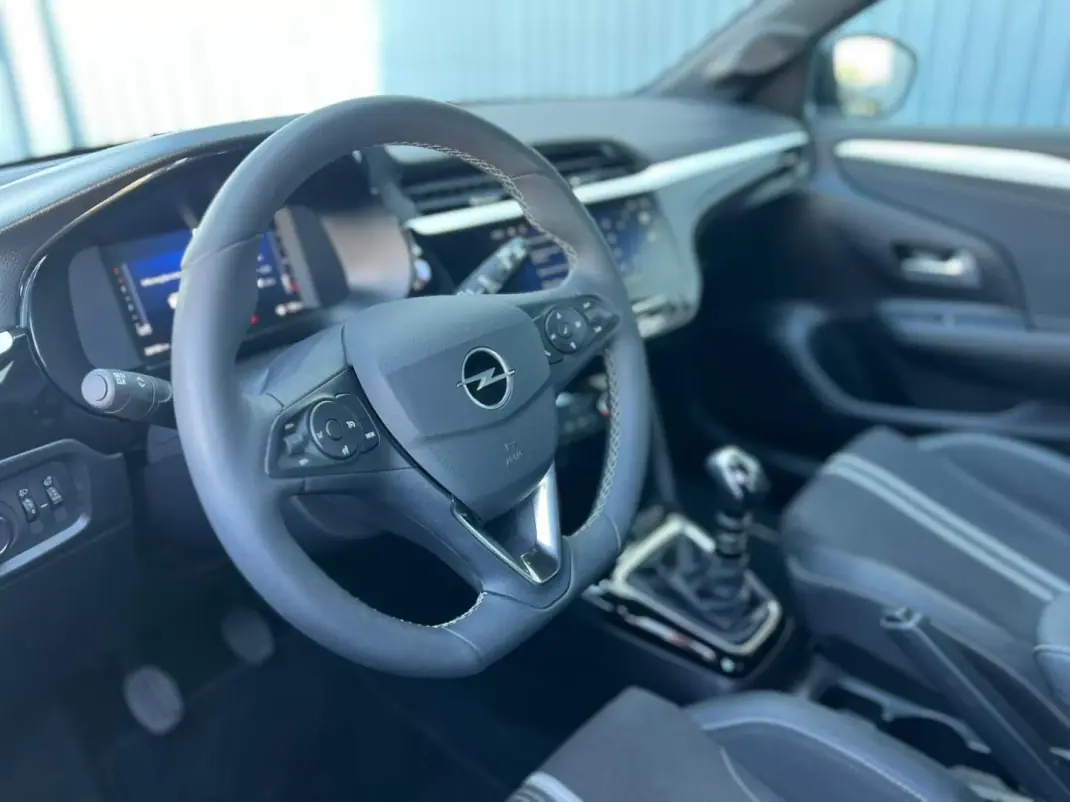 Opel Corsa 2025 - 17900 EUR, 26154 km - AUTO.MOTO.pt - 26154km - foto 6 de 19