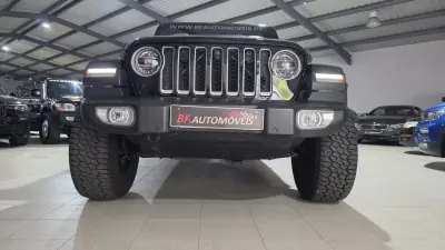 Jeep Gladiator 2021 - 62900 EUR, 117383 km - 117383km - foto 4 de 53