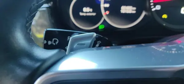 Porsche Panamera 2017 - 76490 EUR, 62500 km - AUTO.MOTO.pt - 62500km - foto 39 de 49