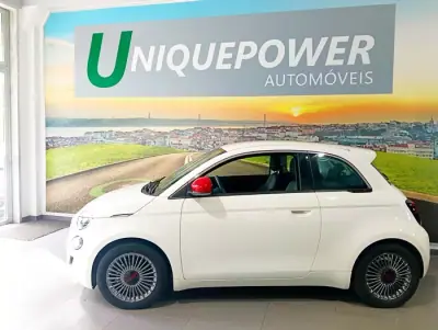 Fiat 500e 2022 - 14990 EUR, 10540 km - 10540km - foto 8 de 53