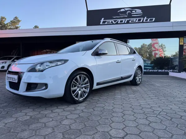 Renault Mégane Sport Tourer 2011 - 8900 EUR, 214000 km - AUTO.MOTO.pt - 214000km - foto 21 de 40