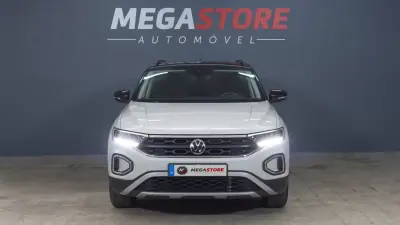 Volkswagen T-Roc 2025 - 24250 EUR, 11000 km - AUTO.MOTO.pt - 11000km - foto 2 de 41