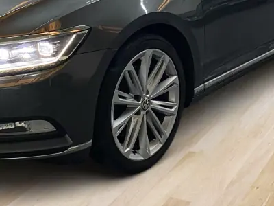 Volkswagen Passat Variant 2015 - 18950 EUR, 306000 km - AUTO.MOTO.pt - 306000km - foto 6 de 20