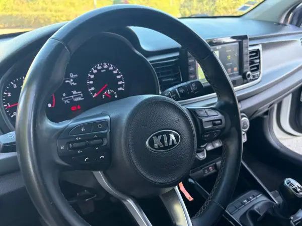Kia Rio 2020 - 12999 EUR, 40000 km - 40000km - foto 10 de 11