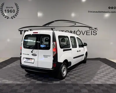 Renault Kangoo 2016 - 10900 EUR, 255000 km - AUTO.MOTO.pt - 255000km - foto 6 de 28