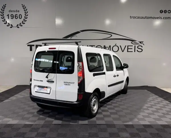Renault Kangoo 2016 - 10900 EUR, 255000 km - AUTO.MOTO.pt - 255000km - foto 6 de 28