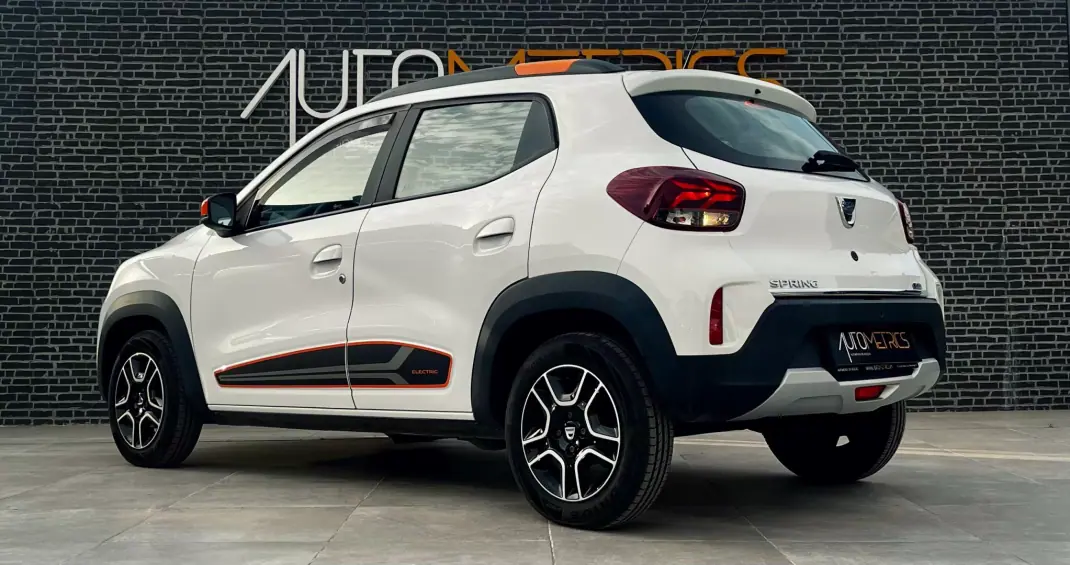 Dacia Spring 2022 - 13650 EUR, 62000 km - AUTO.MOTO.pt - 62000km - foto 4 de 17