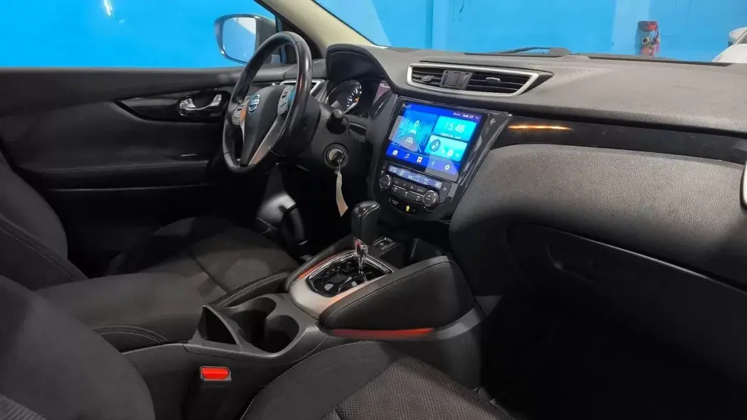Nissan Qashqai 2015 - 14300 EUR, 140000 km - AUTO.MOTO.pt - 140000km - foto 20 de 20