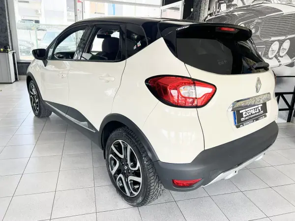 Renault Captur 2013 - 13800 EUR, 117690 km - 117690km - foto 3 de 22