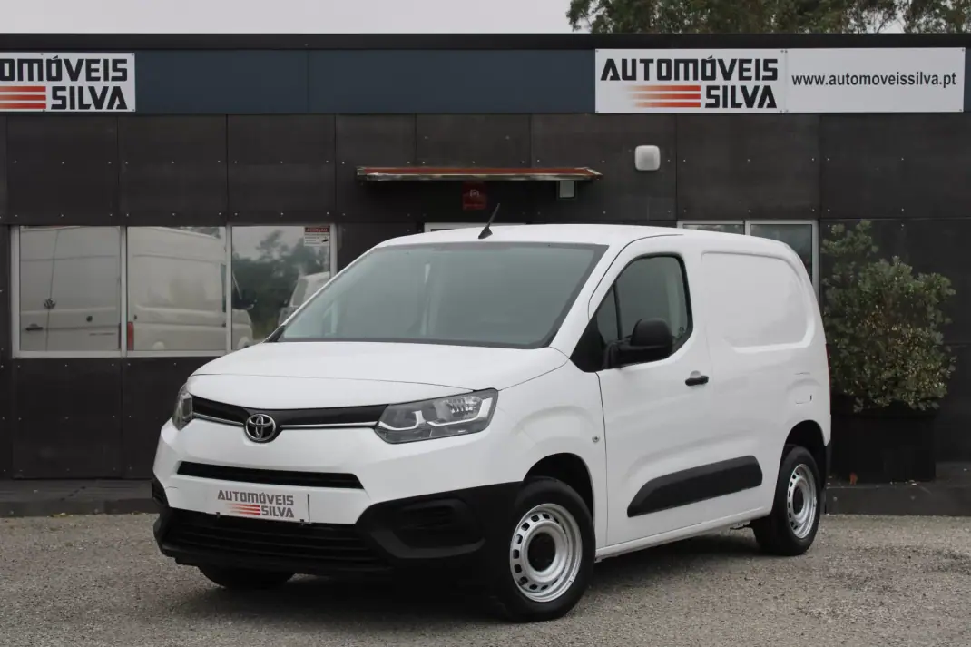 Toyota Proace City 1.5D L1 Active 2020 - 12990 EUR, 180000 km - AUTO.MOTO.pt - 180000km - foto 2 de 19
