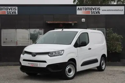 Toyota Proace City 1.5D L1 Active 2020 - 12990 EUR, 180000 km - AUTO.MOTO.pt - 180000km - foto 2 de 19