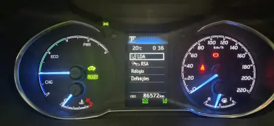 Toyota Yaris 2018 - 15990 EUR, 86572 km - AUTO.MOTO.pt - 86572km - foto 27 de 41