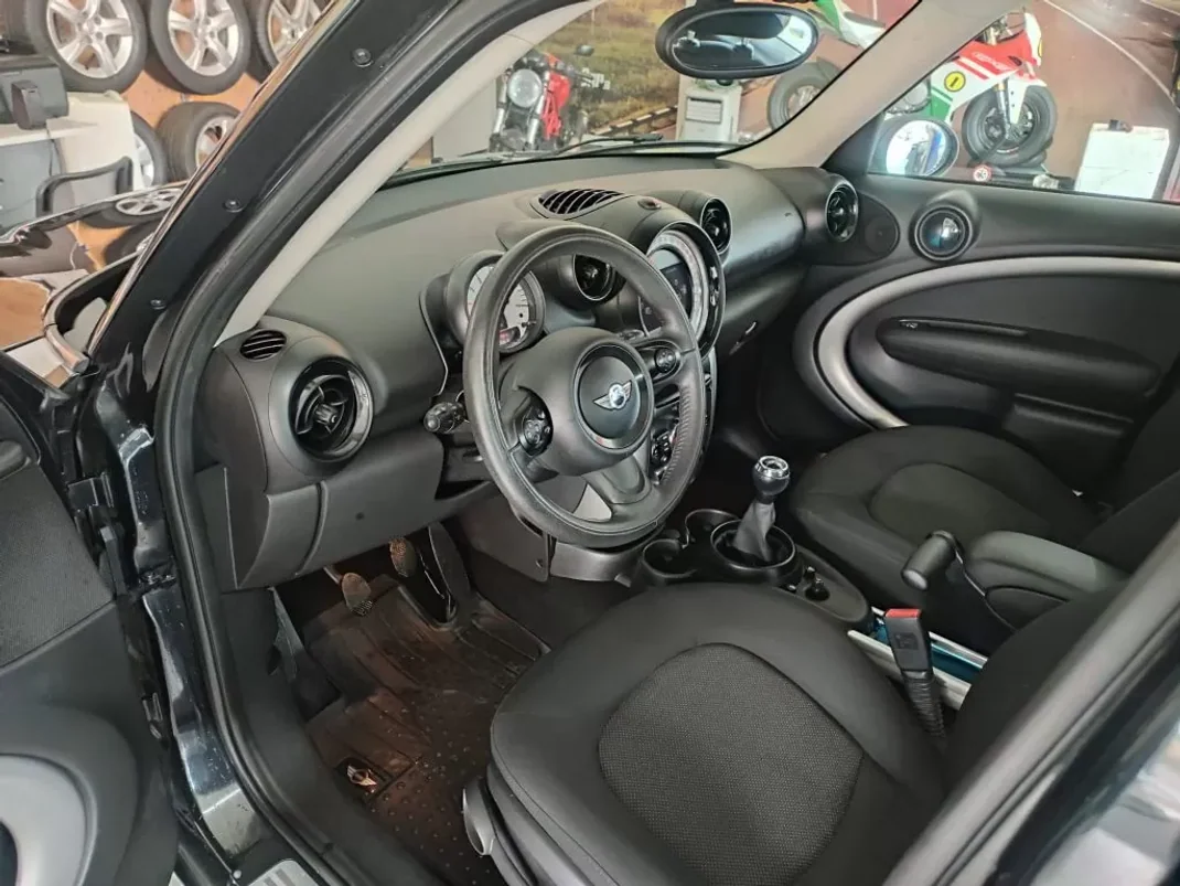 MINI Countryman 2013 - 13700 EUR, 149000 km - AUTO.MOTO.pt - 149000km - foto 6 de 15