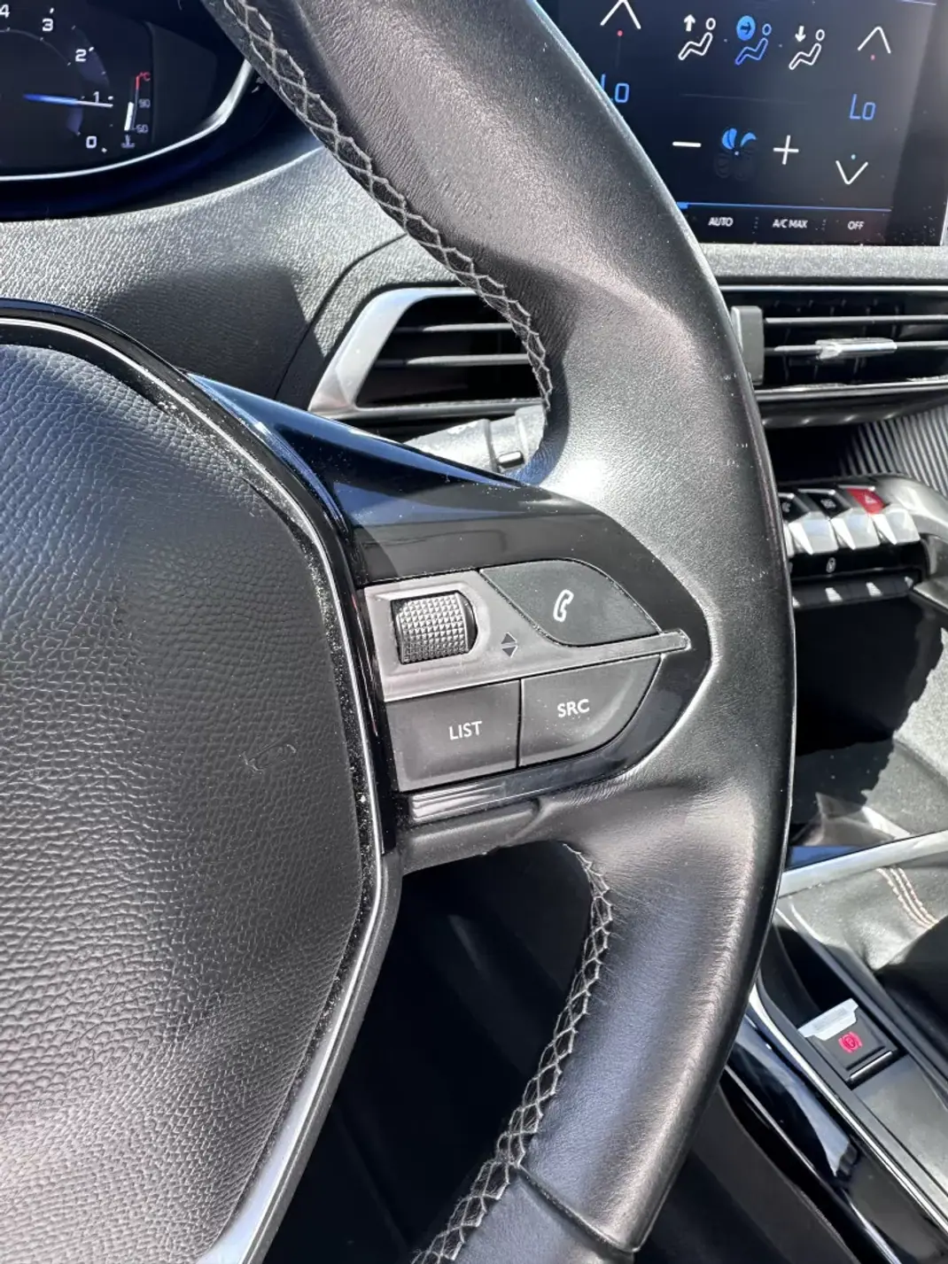 Peugeot 3008 2019 - 13900 EUR, 180724 km - AUTO.MOTO.pt - 180724km - foto 27 de 34