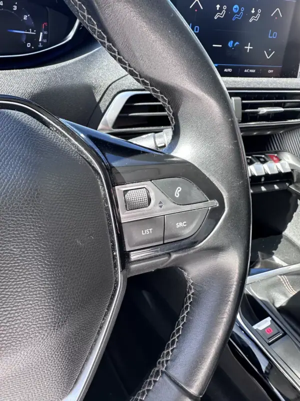 Peugeot 3008 2019 - 13900 EUR, 180724 km - AUTO.MOTO.pt - 180724km - foto 27 de 34