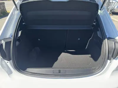 Peugeot 208 2023 - 14990 EUR, 140000 km - AUTO.MOTO.pt - 140000km - foto 13 de 39