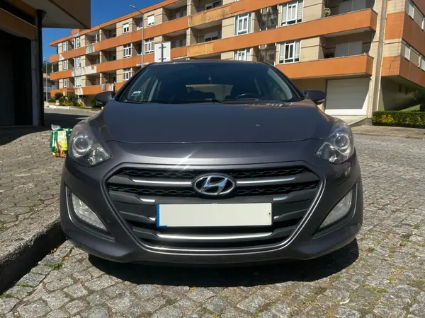 Hyundai i30 1.6 CRDi Blue Comfort+Navi 2016 Diesel — 85 000 km · Aveiro Hyundai i30 2016