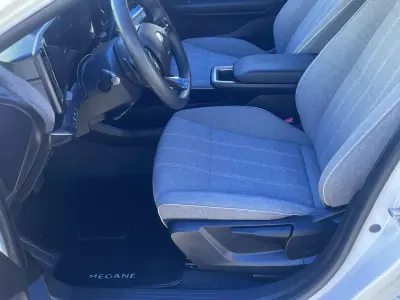 Renault Mégane E-Tech 2022 - 23900 EUR, 75483 km - AUTO.MOTO.pt - 75483km - foto 13 de 30