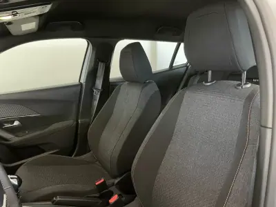 Peugeot 2008 2025 - 21490 EUR, 11591 km - AUTO.MOTO.pt - 11591km - foto 9 de 10