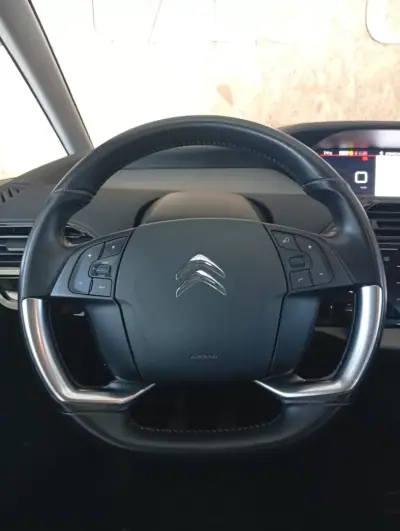 Citroën C4 Spacetourer 2021 - 18900 EUR, 81600 km - AUTO.MOTO.pt - 81600km - foto 9 de 20