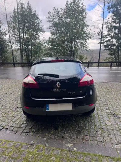 Renault Mégane 2014 - 9500 EUR, 146170 km - AUTO.MOTO.pt - 146170km - foto 19 de 19