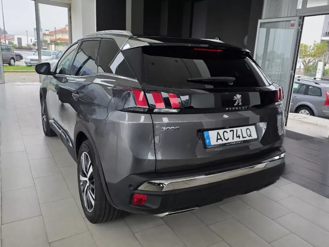 Peugeot 3008 2016 - 12990 EUR, 248403 km - 248403km - foto 4 de 28