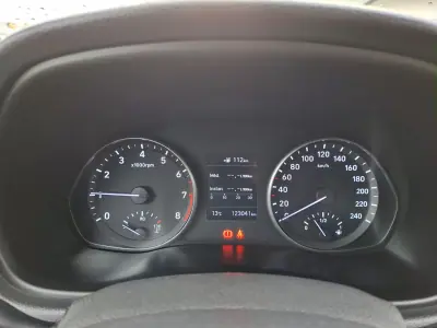 Hyundai i30 2020 - 13000 EUR, 123500 km - AUTO.MOTO.pt - 123500km - foto 19 de 25