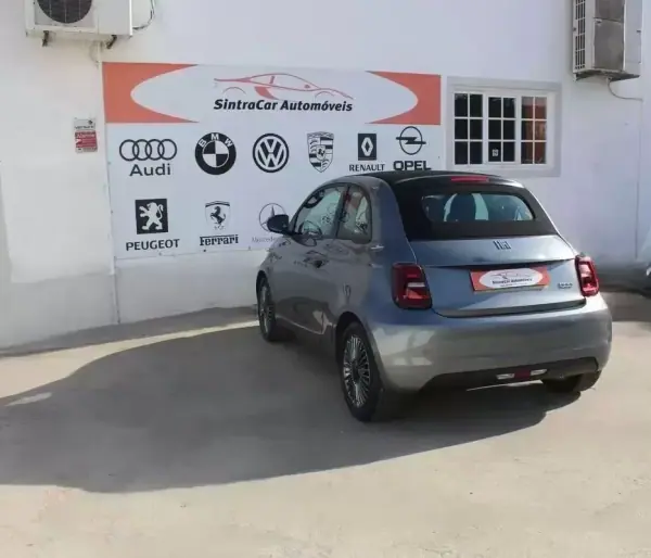 Fiat 500e C 2022 - 19980 EUR, 13651 km - AUTO.MOTO.pt - 13651km - foto 12 de 37