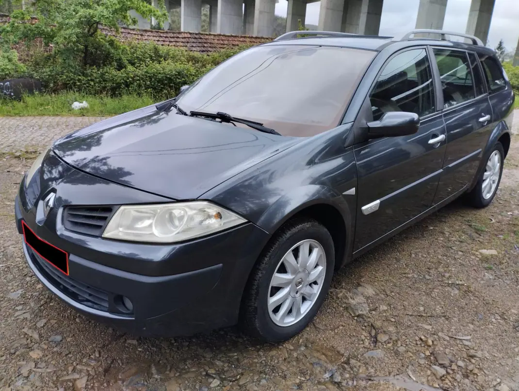 Renault Mégane Break 2006 - 2999 EUR, 270000 km - AUTO.MOTO.pt - 270000km - foto 1 de 22
