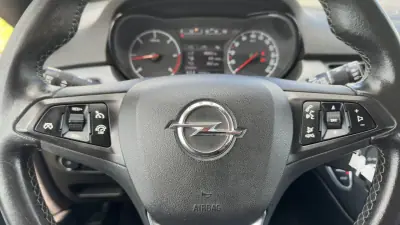 Opel Corsa 2018 - 10490 EUR, 161000 km - AUTO.MOTO.pt - 161000km - foto 9 de 15