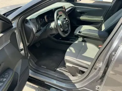 Renault Mégane E-Tech 2024 - 27990 EUR, 55537 km - 55537km - foto 9 de 14