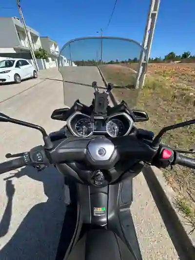 Yamaha XMAX 2018 - 3750 EUR, 34000 km - 34000km - foto 5 de 5
