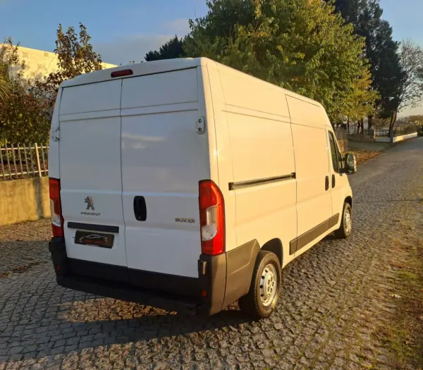 Peugeot Boxer 2015 - 15500 EUR, 87000 km - AUTO.MOTO.pt - 87000km - foto 5 de 9