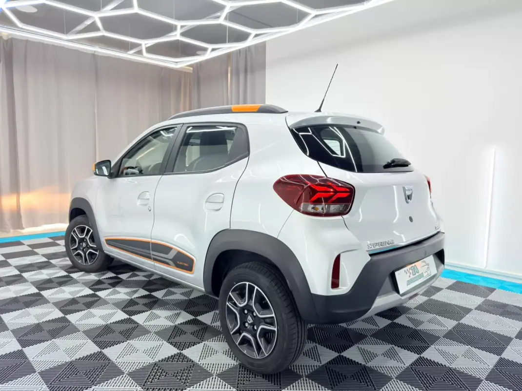 Dacia Spring 2022 - 11500 EUR, 30000 km - 30000km - foto 5 de 19