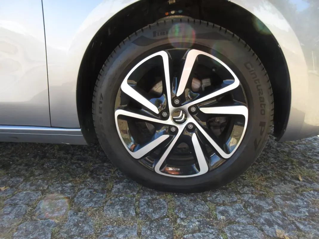 Citroën C4 Picasso 2017 - 12990 EUR, 175000 km - AUTO.MOTO.pt - 175000km - foto 14 de 44
