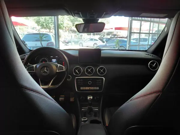 Mercedes-Benz A 180 2018 - 16900 EUR, 212000 km - AUTO.MOTO.pt - 212000km - foto 18 de 21