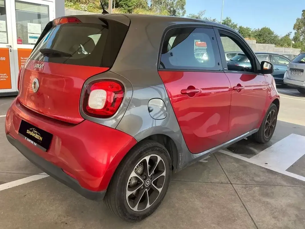 Smart ForFour 2016 - 9490 EUR, 134705 km - 134705km - foto 5 de 9