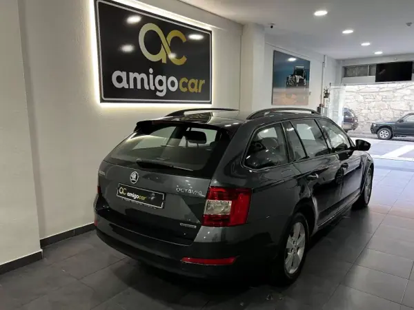 Skoda Octavia Break 2014 - 9950 EUR, 247387 km - AUTO.MOTO.pt - 247387km - foto 3 de 25